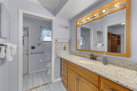 House in Lake Wales, Florida 3 bedrooms, 159.79 sq.m. № 1917235 - photo 18