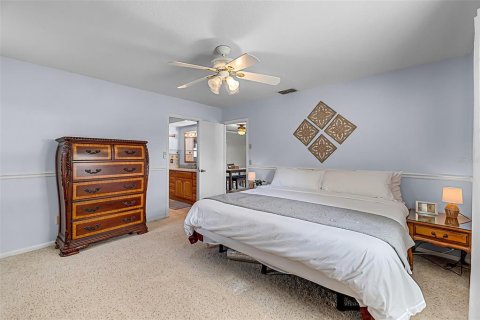 House in Lake Wales, Florida 3 bedrooms, 159.79 sq.m. № 1917235 - photo 17