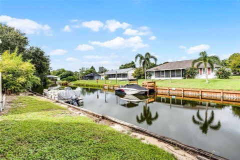 House in Lake Wales, Florida 3 bedrooms, 159.79 sq.m. № 1917235 - photo 29