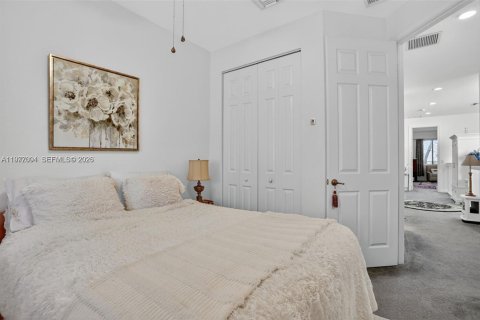 Townhouse in Pompano Beach, Florida 3 bedrooms, 174.84 sq.m. № 2041002 - photo 14
