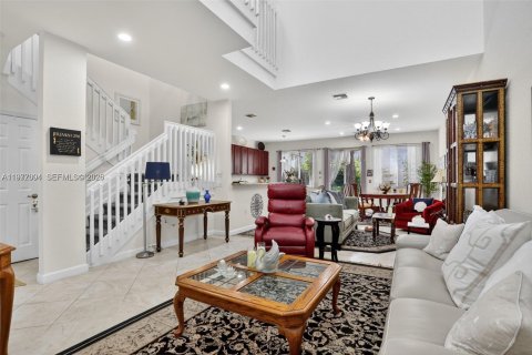 Townhouse in Pompano Beach, Florida 3 bedrooms, 174.84 sq.m. № 2041002 - photo 2