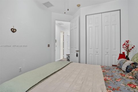 Townhouse in Pompano Beach, Florida 3 bedrooms, 174.84 sq.m. № 2041002 - photo 15