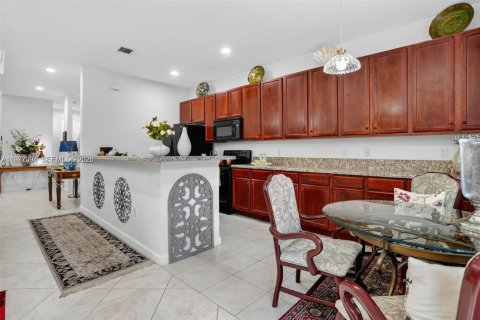 Townhouse in Pompano Beach, Florida 3 bedrooms, 174.84 sq.m. № 2041002 - photo 6
