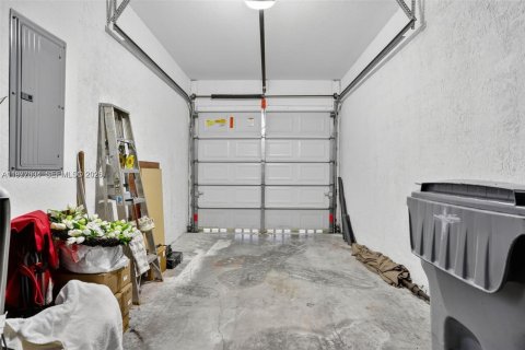 Townhouse in Pompano Beach, Florida 3 bedrooms, 174.84 sq.m. № 2041002 - photo 19