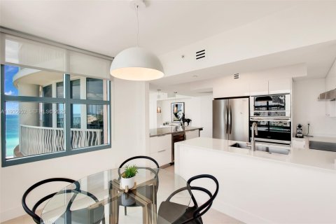 Condominio en venta en Miami Beach, Florida, 3 dormitorios, 215.53 m2 № 1993238 - foto 19