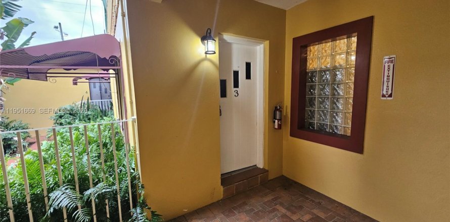 Appartement à Hollywood, Floride 1 chambre, 71.53 m2 № 2009475