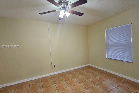 Appartement à louer à Hollywood, Floride: 1 chambre, 71.53 m2 № 2009475 - photo 5