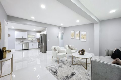 Villa ou maison à vendre à Orlando, Floride: 3 chambres, 113.25 m2 № 1848663 - photo 2