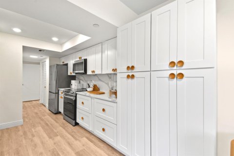 Condo in Jupiter, Florida, 2 bedrooms № 2081658 - photo 23