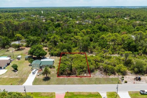 Terreno en Port Charlotte, Florida № 2213117