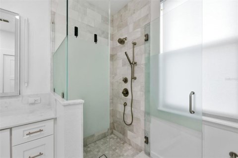 House in Kissimmee, Florida 4 bedrooms, 189.06 sq.m. № 2235896 - photo 23