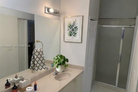 Touwnhouse à vendre à Miami, Floride: 4 chambres, 171.4 m2 № 2397454 - photo 16