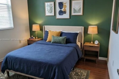 Touwnhouse à vendre à Miami, Floride: 4 chambres, 171.4 m2 № 2397454 - photo 23