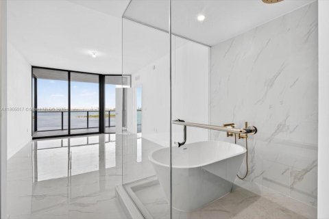 Снять в аренду кондоминиум в Майами, Флорида 4 спальни, 234.11м2, № 1979597 - фото 9