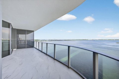 Снять в аренду кондоминиум в Майами, Флорида 4 спальни, 234.11м2, № 1979597 - фото 21