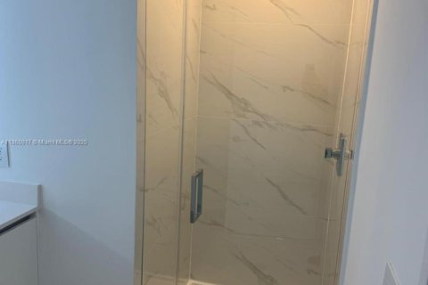 Снять в аренду кондоминиум в Майами, Флорида 4 спальни, 234.11м2, № 1979597 - фото 17