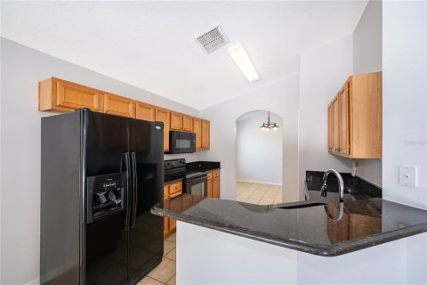 Villa ou maison à louer à Kissimmee, Floride: 5 chambres, 215.25 m2 № 2396637 - photo 9