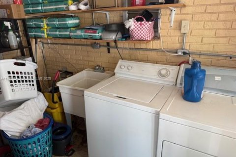 Купить коммерческую недвижимость в Тампа, Флорида № 2054176 - фото 3