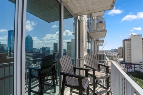 Condo in Tampa, Florida, 1 bedroom  № 1845246 - photo 18