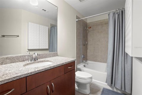 Condo in Tampa, Florida, 1 bedroom  № 1845246 - photo 14