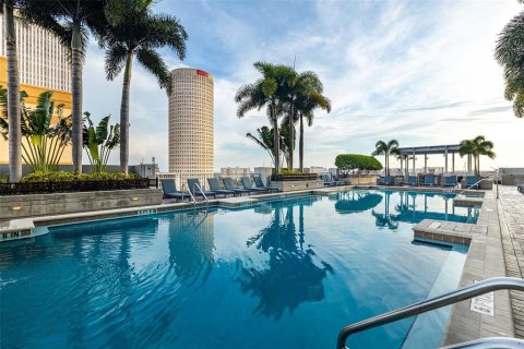Condo in Tampa, Florida, 1 bedroom  № 1845246 - photo 25