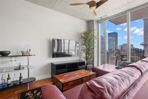 Condo in Tampa, Florida, 1 bedroom  № 1845246 - photo 5