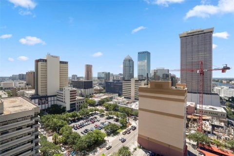 Condo in Tampa, Florida, 1 bedroom  № 1845246 - photo 20