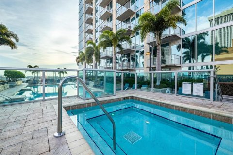 Condo in Tampa, Florida, 1 bedroom  № 1845246 - photo 29