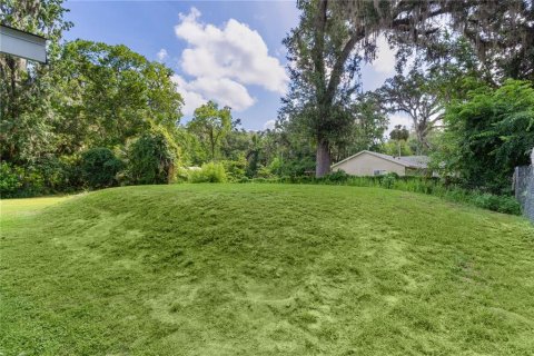 House in Lake Panasoffkee, Florida 3 bedrooms, 106.56 sq.m. № 1778985 - photo 8