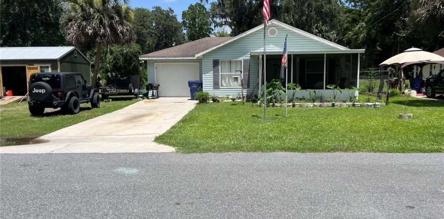 Casa en Lake Panasoffkee, Florida 3 dormitorios, 106.56 m2 № 1778985