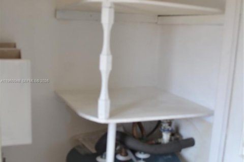 Снять в аренду кондоминиум в Пемброк-Пайнс, Флорида 2 спальни, 108.7м2, № 2080696 - фото 23