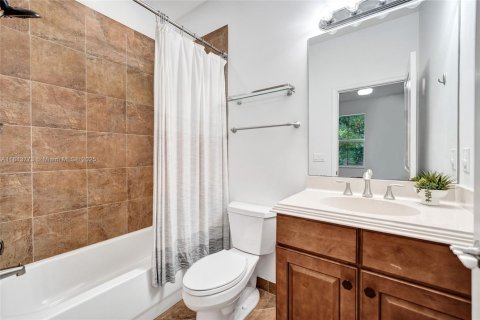 Townhouse in Cooper City, Florida 3 bedrooms, 164.44 sq.m. № 1768942 - photo 11