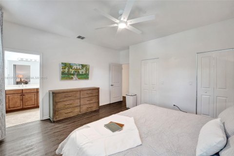 Townhouse in Cooper City, Florida 3 bedrooms, 164.44 sq.m. № 1768942 - photo 30