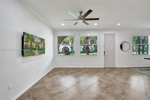 Townhouse in Cooper City, Florida 3 bedrooms, 164.44 sq.m. № 1768942 - photo 27
