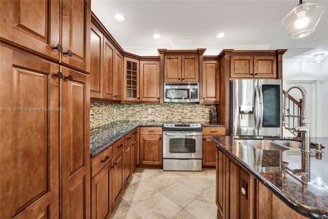 Townhouse in Cooper City, Florida 3 bedrooms, 164.44 sq.m. № 1768942 - photo 18