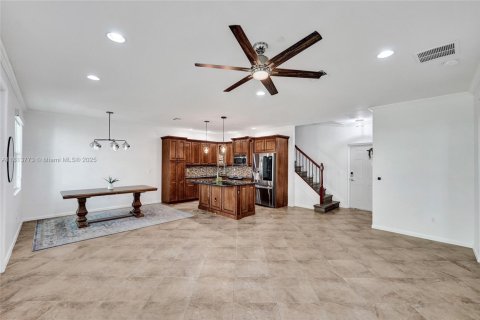 Townhouse in Cooper City, Florida 3 bedrooms, 164.44 sq.m. № 1768942 - photo 22
