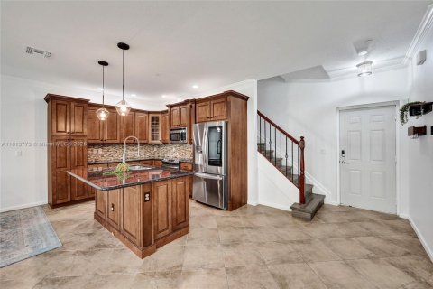 Townhouse in Cooper City, Florida 3 bedrooms, 164.44 sq.m. № 1768942 - photo 21