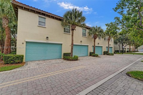 Townhouse in Cooper City, Florida 3 bedrooms, 164.44 sq.m. № 1768942 - photo 2