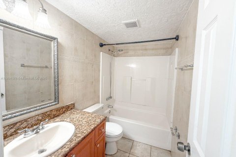 Copropriété à louer à Miami, Floride: 3 chambres, 117.89 m2 № 1943563 - photo 16