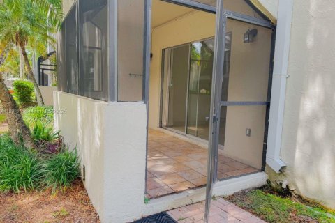 Copropriété à louer à Miami, Floride: 3 chambres, 117.89 m2 № 1943563 - photo 22