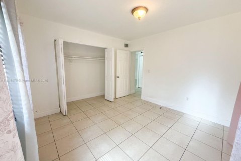 Copropriété à louer à Miami, Floride: 3 chambres, 117.89 m2 № 1943563 - photo 19