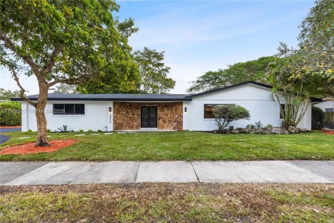 Villa ou maison à vendre à Miami, Floride: 3 chambres, 196.21 m2 № 1996883 - photo 4