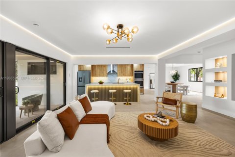 Villa ou maison à vendre à Miami, Floride: 3 chambres, 196.21 m2 № 1996883 - photo 13