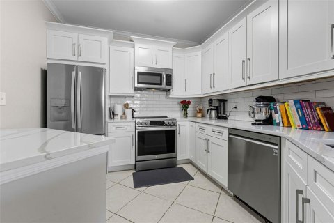 Copropriété à vendre à Tampa, Floride: 2 chambres, 107.12 m2 № 2102558 - photo 3