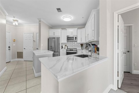 Copropriété à vendre à Tampa, Floride: 2 chambres, 107.12 m2 № 2102558 - photo 2