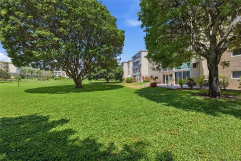Condo in Boynton Beach, Florida, 2 bedrooms  № 2244299 - photo 29