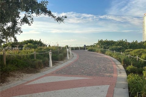 Купить кондоминиум в Майами-Бич, Флорида 2 спальни, 61.22м2, № 1944388 - фото 24