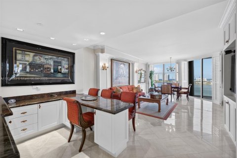Condo in Aventura, Florida, 3 bedrooms  № 1790365 - photo 13