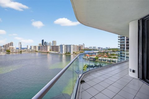 Condo in Aventura, Florida, 3 bedrooms  № 1790365 - photo 26