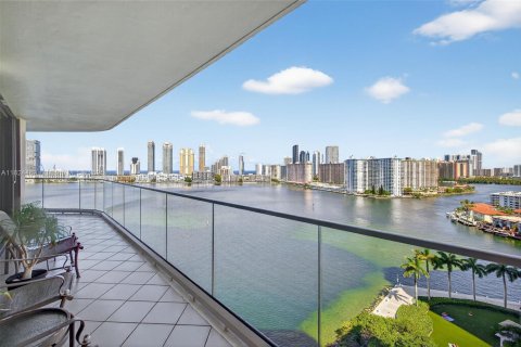 Condo in Aventura, Florida, 3 bedrooms  № 1790365 - photo 22